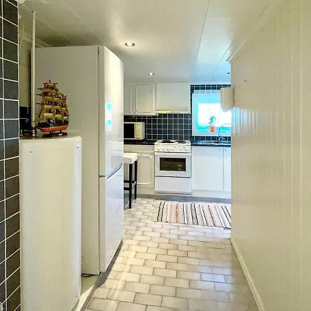 Two-bedroom In Laupstad 4 Apartment Vestpollen