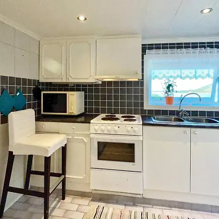 Two-bedroom In Laupstad 4