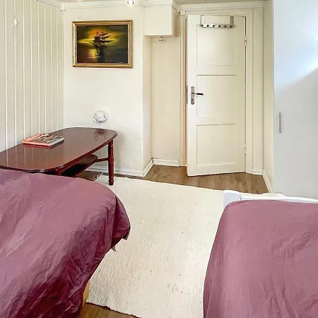 Two-bedroom In Laupstad 4 * Vestpollen